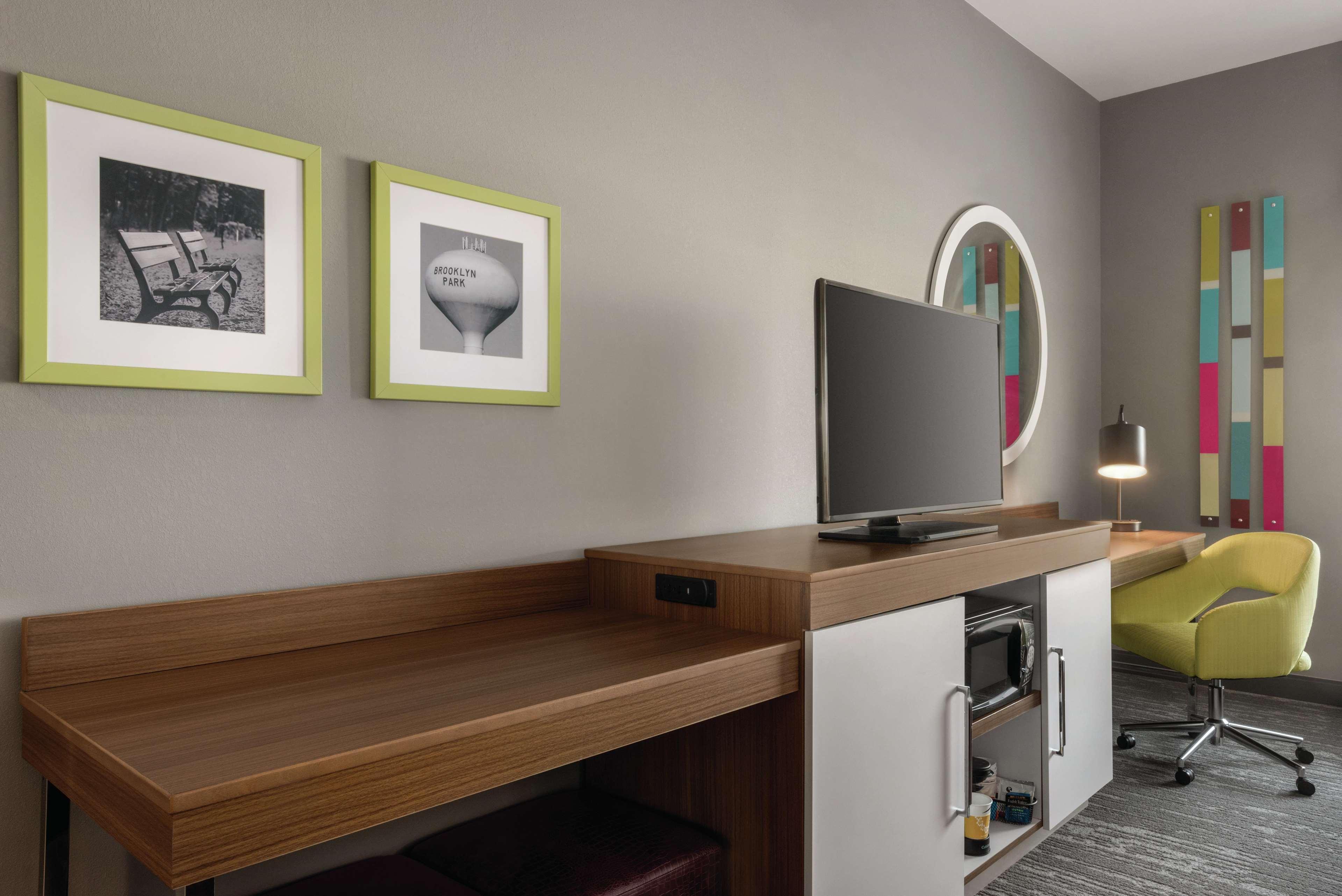 Hampton Inn Brooklyn Park Eksteriør bilde