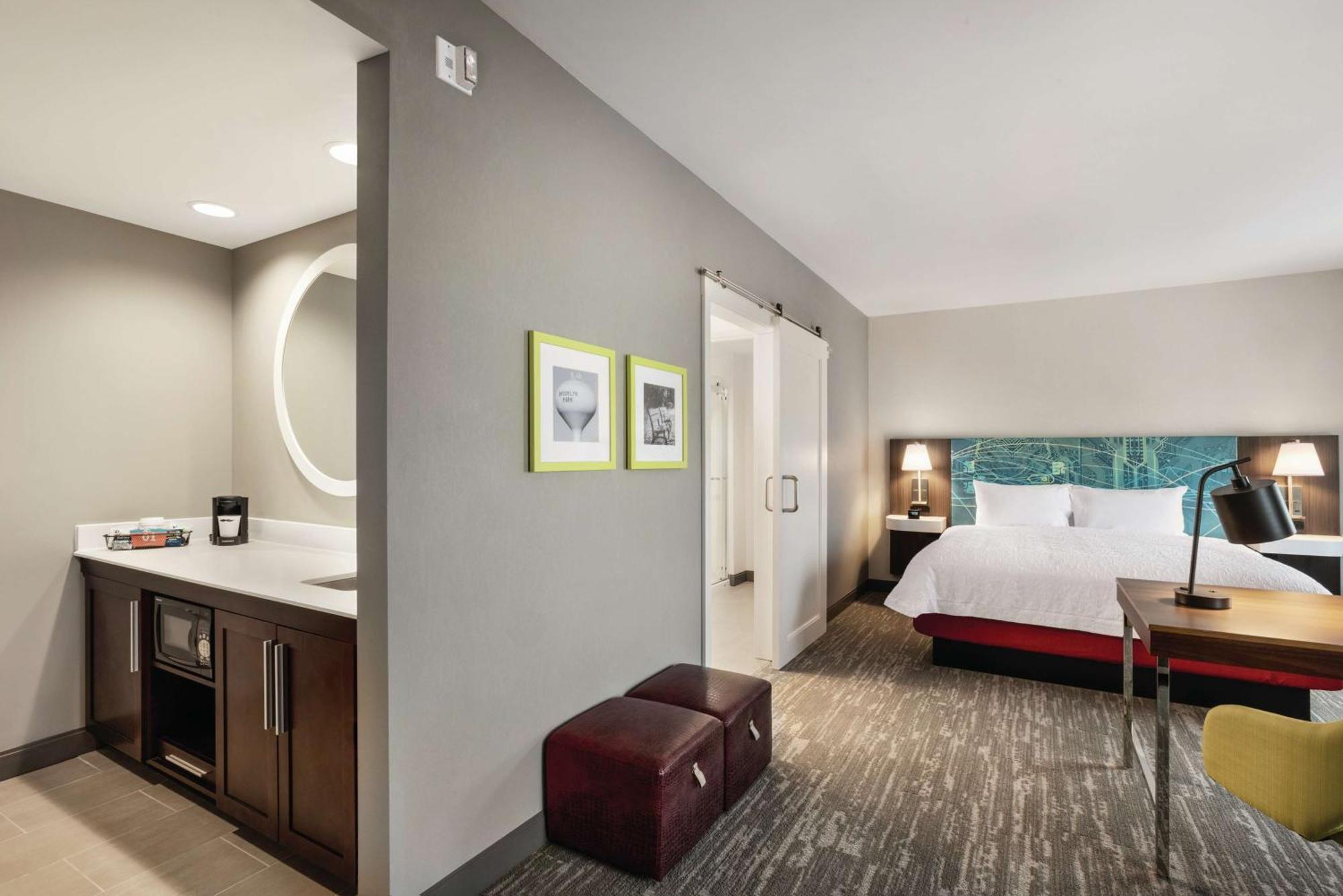 Hampton Inn Brooklyn Park Eksteriør bilde
