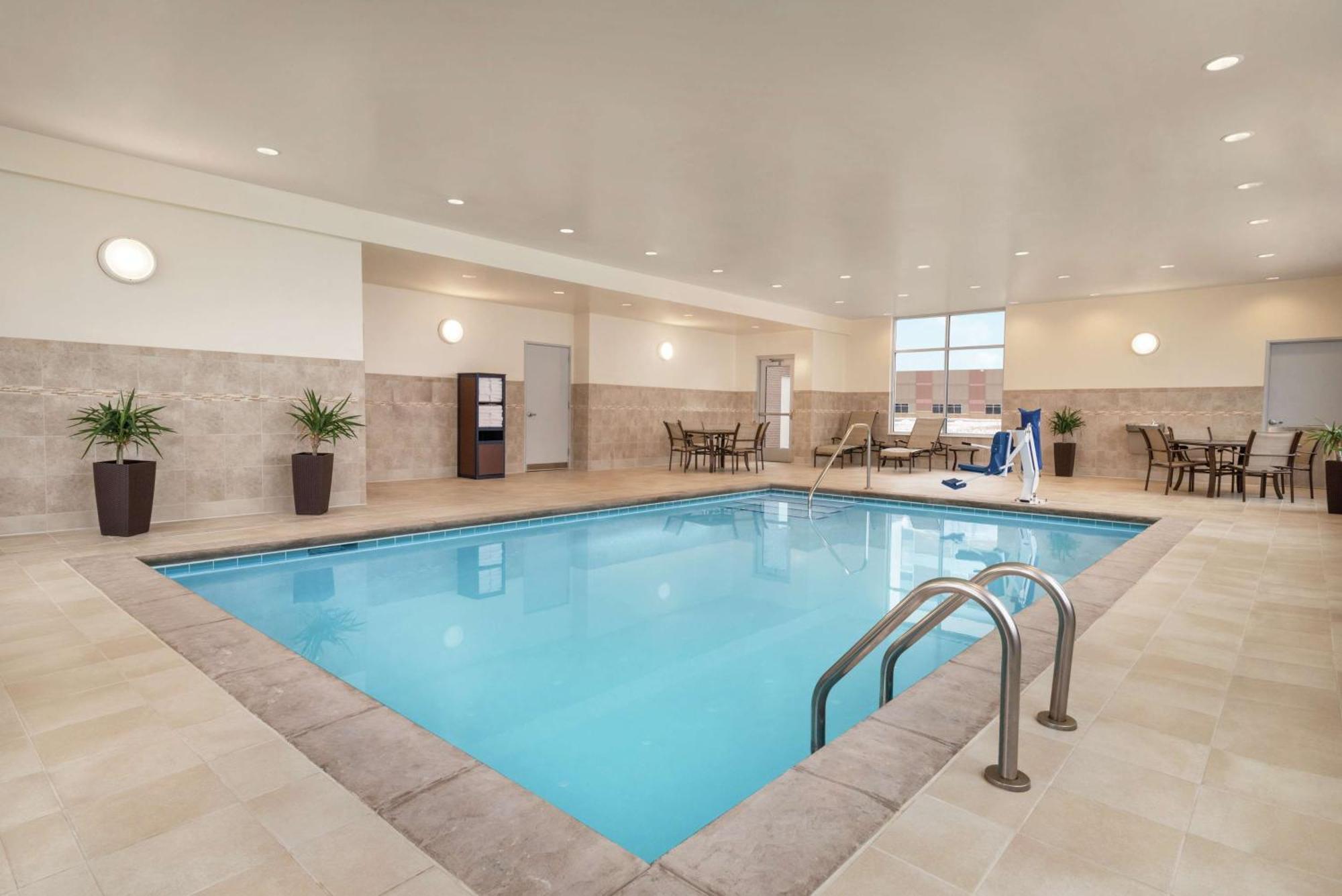 Hampton Inn Brooklyn Park Eksteriør bilde